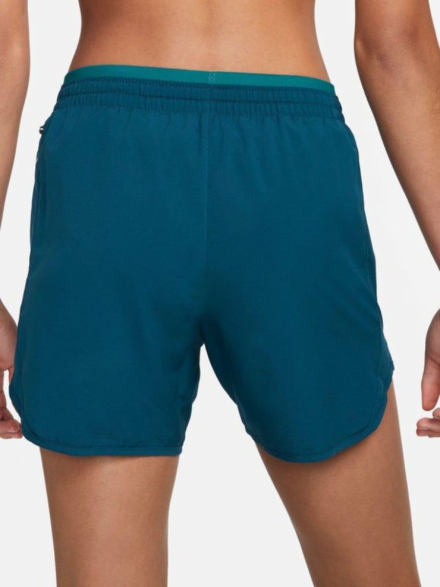 Shorts & Skirts * | Nike Women'S Winter Tempo Lux 5 Short Sells Cheap