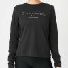 Long Sleeve Hoodies & Zips * | Saucony Women'S Fall Stopwatch Graphic Long Sleeve Blk Lower Price